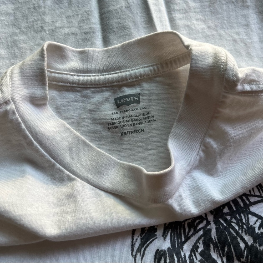 Levi’s One With Nature T-Shirt - Picture 8 of 17